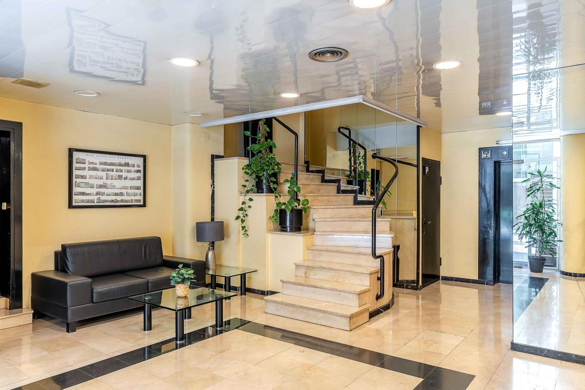 Aparthotel Bertran Barcelone Extérieur photo