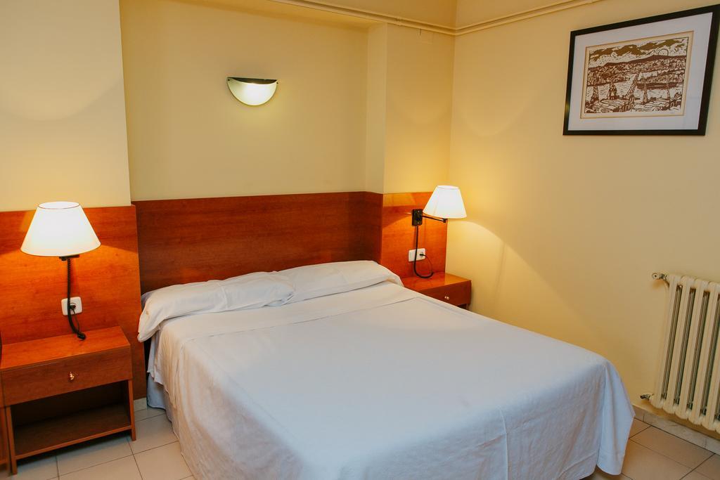 Aparthotel Bertran Barcelone Extérieur photo